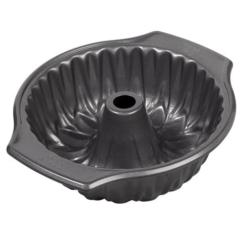 Wilton Bake It Better Non-Stick Flower Fluted Tube Cake Pan, 9.75-Inch - Walmart.com