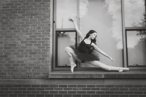 Black & White Urban Ballet Photos | Portland Dance Photographer