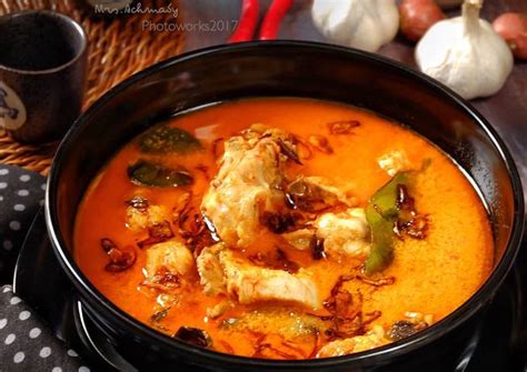 Resep Opor Ayam Pedas oleh Lis Achmady 🆕 - Cookpad