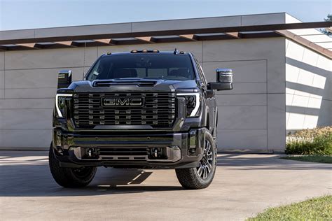 2024 GMC Sierra HD Lineup Welcomes Denali Ultimate, AT4X Off-Road Trim Levels - autoevolution