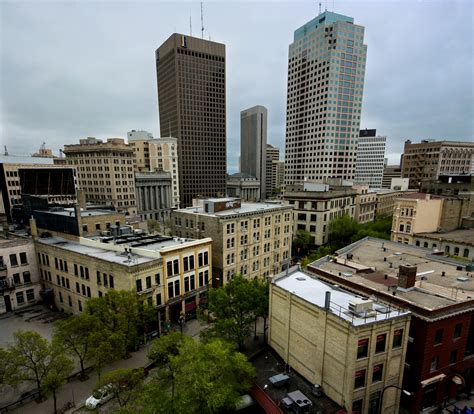 File:Downtown Winnipeg and the Exchange District, Manitoba, Canada ...