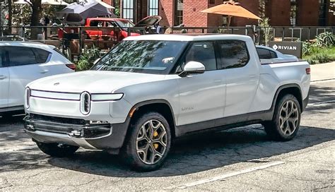 2022 Rivian R1T