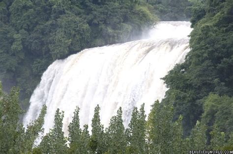 Huangguoshu Waterfall Facts & Information - Beautiful World Travel Guide