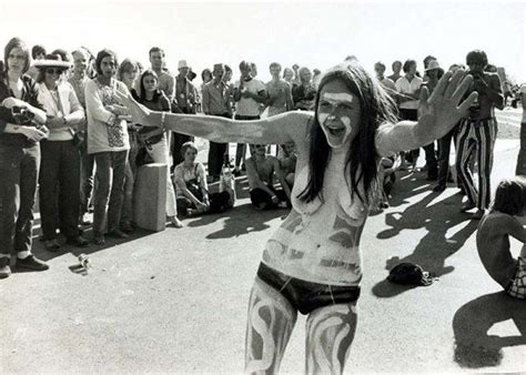 25 Pictures From The 1960’s Offer An Inside Look At The ‘Hippy’ Era | Woodstock photos ...