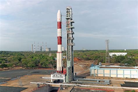 Indian rocket set to launch 31 satellites – Spaceflight Now