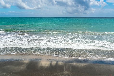 Variety Makes Martinique Beaches Très Bon | Uncommon Caribbean