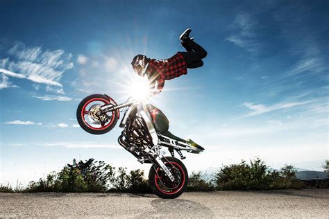 Pin by Trezz Pllay on Motos | Stunt bike, Stunts, Super bikes