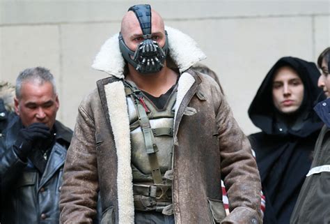 Tom Hardy Relied on Push-Ups and Pizza to Bulk Up For 'Bronson' and Bane