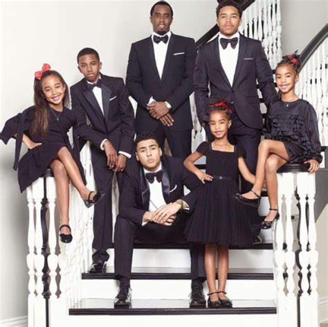 Welcome to Kenenna Blog: P. Diddy and his beautiful children's Christmas greeting