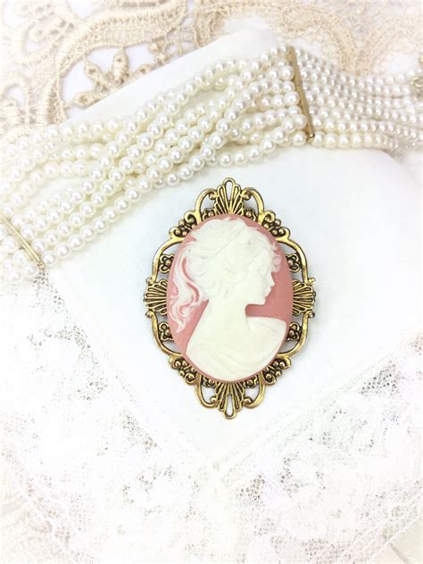 Pink Cameo Brooch, Vintage Oval Cameo Pin, Cameo Jewelry, Victorian Inspired Jewelry, Victorian ...