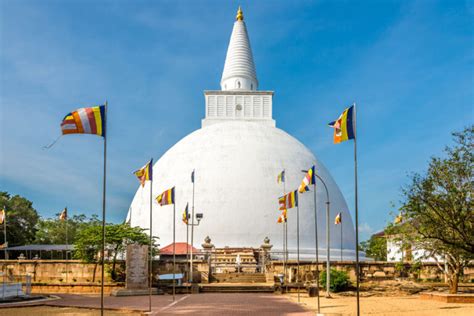 King Dutugemunu - The Eminent Buddhist King Of Anuradhapura Kingdom