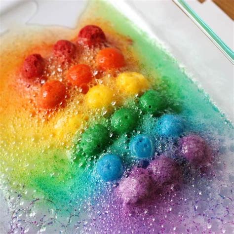 hello, Wonderful - 10 DAZZLING RAINBOW SCIENCE EXPERIMENTS FOR KIDS