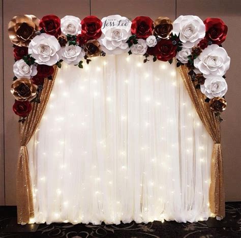 Red, white, and gold paper rose backdrop | Quinceanera decorations, Gold bridal party, Quince ...