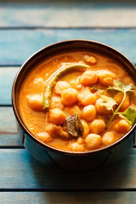 Chickpea Curry Recipe | Vegan Coconut Chickpea Curry - Thechinthawngpang