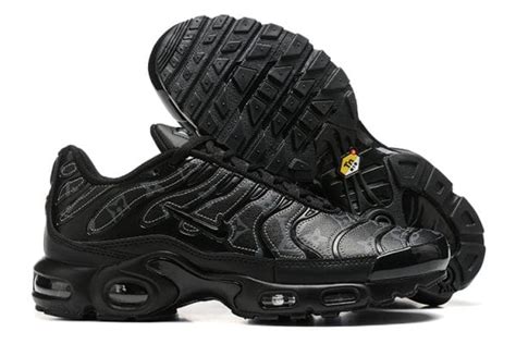 Nike TN Air Max Plus All Black Follower - Drip Kickz