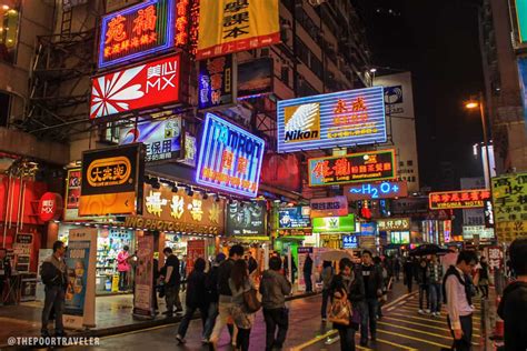 MONG KOK NIGHT MARKET: Shopping in Hong Kong | The Poor Traveler ...