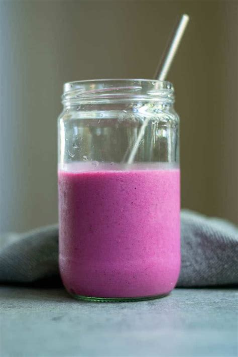 Banana Dragon Fruit Smoothie - Recipes From A Pantry