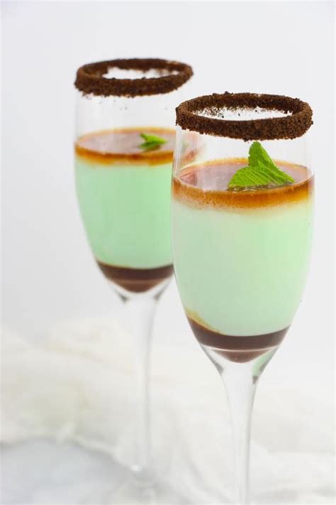 15 Unique Cocktails That’ll Impress All Of Your Guests At Your New Year’s Eve Party – ViralNova