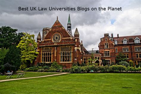 10 Best UK Law Universities Blogs & Websites To Follow in 2023