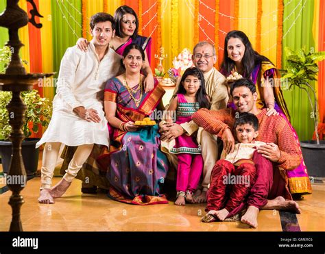 group photo of happy indian family in ganesh festival, happy indian ...