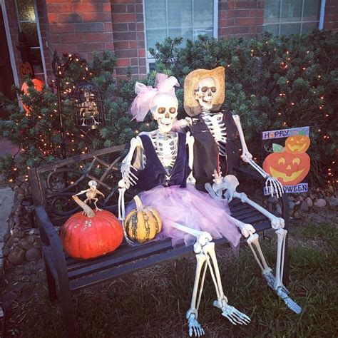 60+ Skeleton Halloween Decoration Ideas for Outdoors