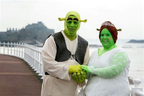 'Shrek' Wedding: Couple Dresses As Princess Fiona And Shrek For Their Trip Down The Aisle ...