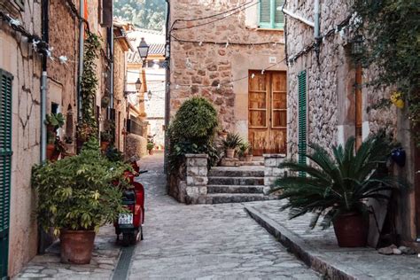 Valldemossa auf Mallorca: Sehenswürdigkeiten, Tipps & Hotels – Itchy Feet Reiseblog