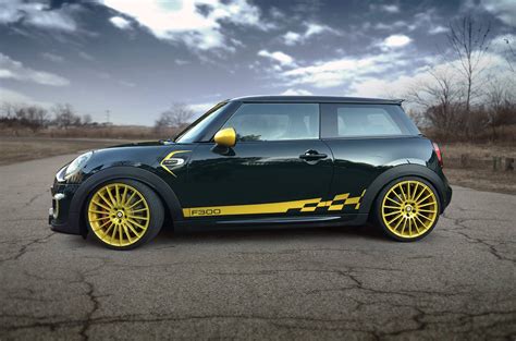 Manhart MINI John Cooper Works: Tuning with 300 horsepower