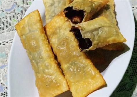 Resep Kulit pangsit goreng isi coklat keju oleh Nana_MamahSyamil - Cookpad