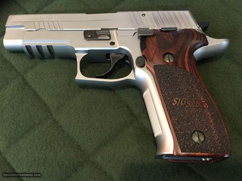 Sig Sauer P226 Stainless Steel Elite