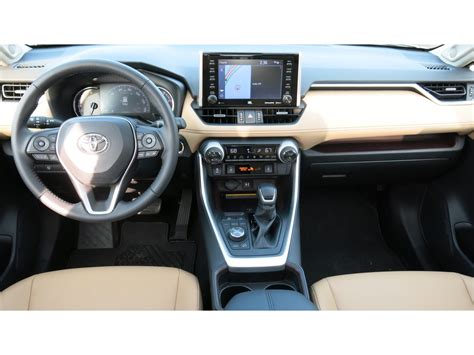 2020 Toyota RAV4: 213 Interior Photos | U.S. News