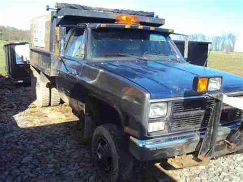 Purchase used 1986 Gmc Sierra 3500 4x4 Dump Truck in Wyoming, Pennsylvania, United States