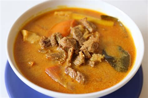 Easy Recipe for Gulai Kambing (Spiced Mutton Stew) | CAMEMBERU