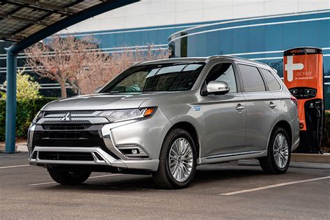 2019 Mitsubishi Outlander PHEV is friendly, fuel-efficient | HeraldNet.com