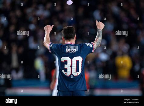 Messi celebration psg hi-res stock photography and images - Alamy