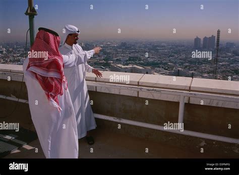 Riyadh skyline hi-res stock photography and images - Alamy