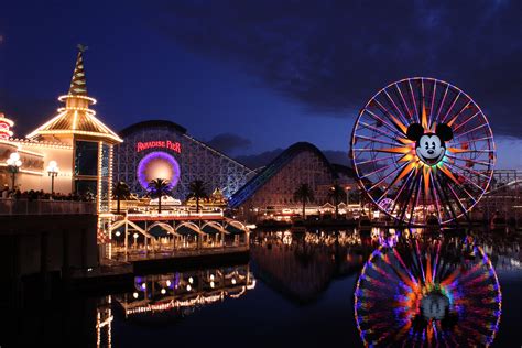 Disneyland California Wallpapers - Top Free Disneyland California Backgrounds - WallpaperAccess