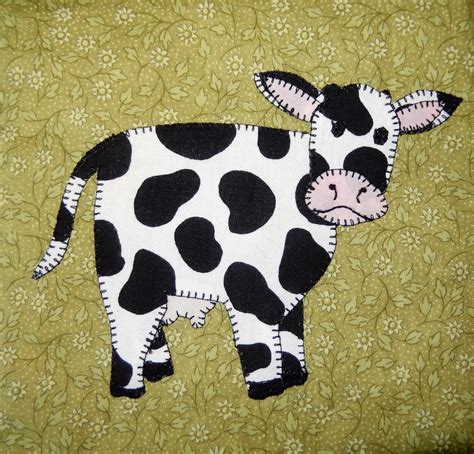 Cow PDF applique quilt block pattern | Etsy