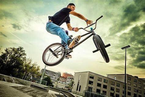 Top 9 Easiest BMX Tricks for Beginners [Tips & Guide] | Tricks 2021 ...