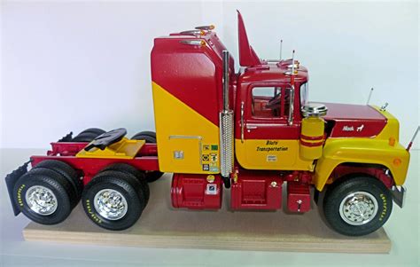 Mack Serie R (1973) Model Truck Kits, Car Model, Model Kits, Mack Trucks, Semi Trucks, Weather ...