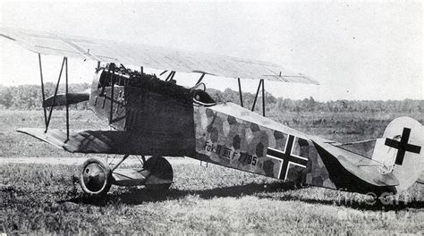 Wwi, German Fokker D Vii Fighter Plane Photograph by Photo Researchers