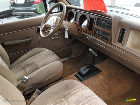 Ford bronco ii 1989 interior