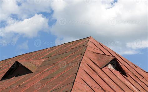 red metal roof 9709702 Stock Photo at Vecteezy