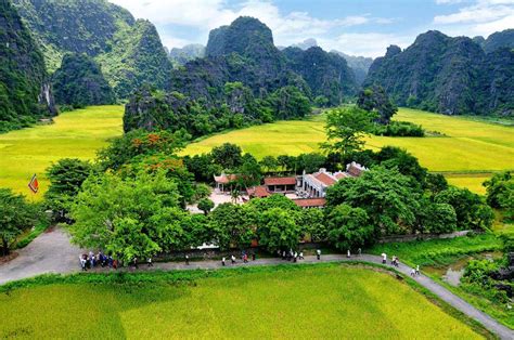 Hoa Lu - Tam Coc 1 Day Tour, Day trip Tam Coc from Hanoi