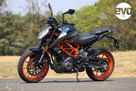 2020 KTM 390 Duke: First Ride Review