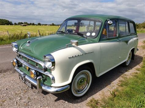 Morris Oxford Series IV (Traveller) | Retro Rides