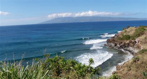 Maui Surfing Spots - The Best Surfing Spots in Maui, Hawaii