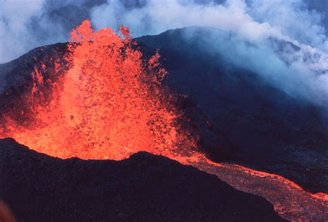 What happened when Hawaii’s Mauna Loa erupted