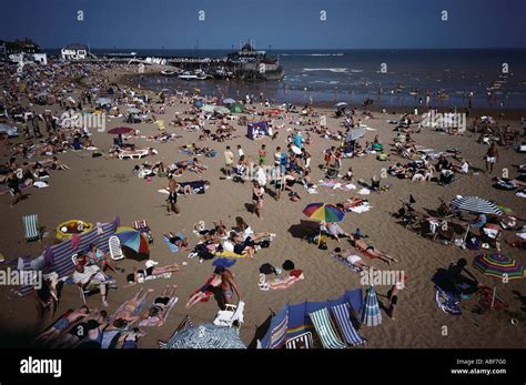 broadstairs beach in summer Stock Photo - Alamy