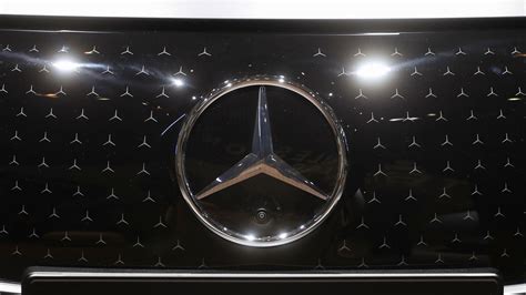 Mercedes-Benz celebrates 100 years of its three-pointed star logo | HT Auto